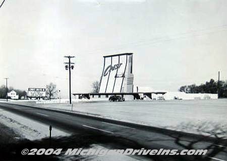 Crest Drive-In Theatre - From Michigandriveinscom (newer photo)